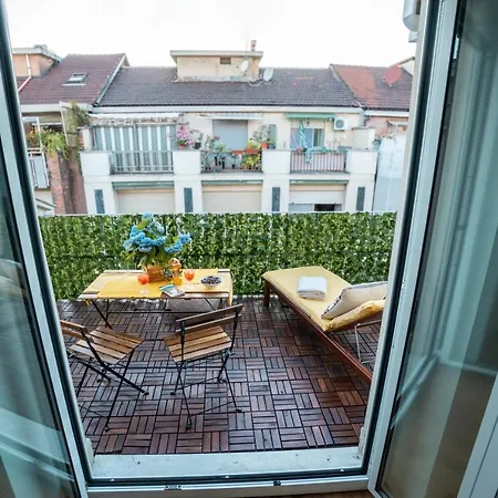 Luminosissimo Appartamento/ Terrazzo Esposto Sud *