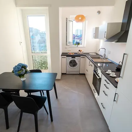 Luminosissimo Appartamento/ Terrazzo Esposto Sud Apartment Turin